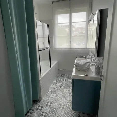 Au Bord De L'o Saint-Lo